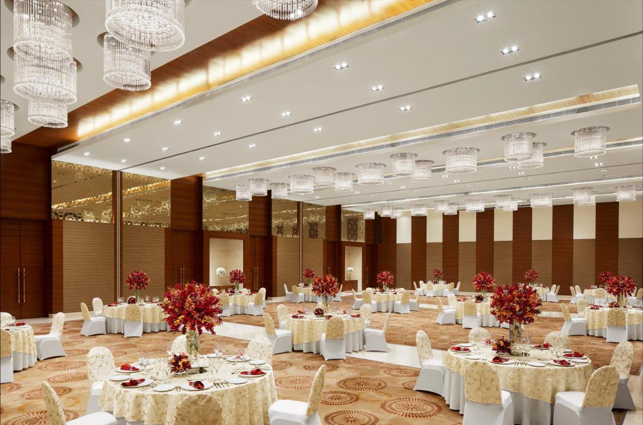 Taj Swarna, Amritsar Hotell Exteriör bild The Grand Ballroom