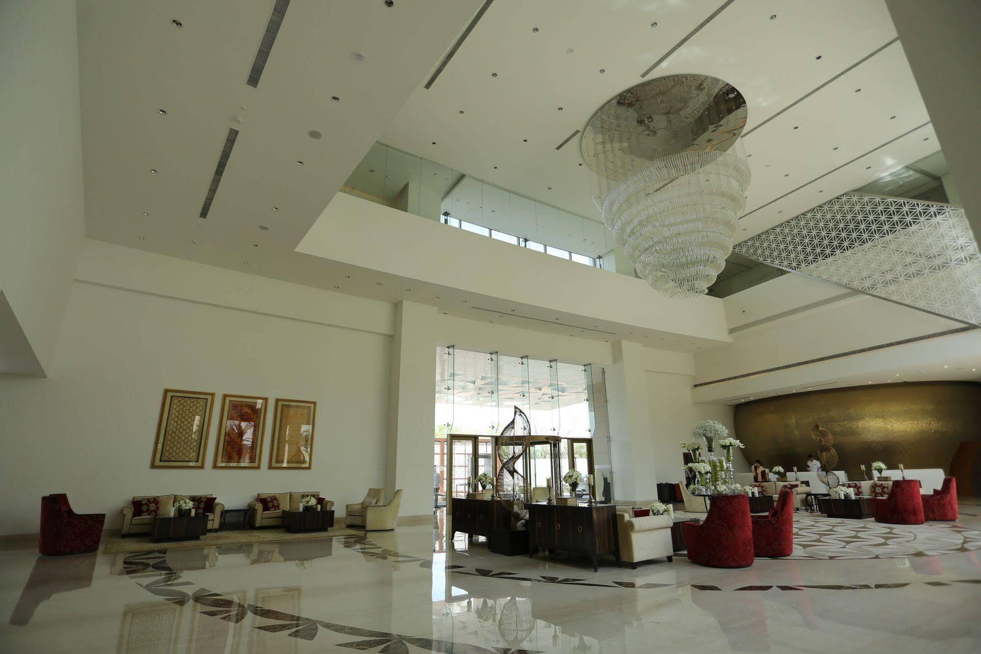 Taj Swarna, Amritsar Hotell Exteriör bild Lobby