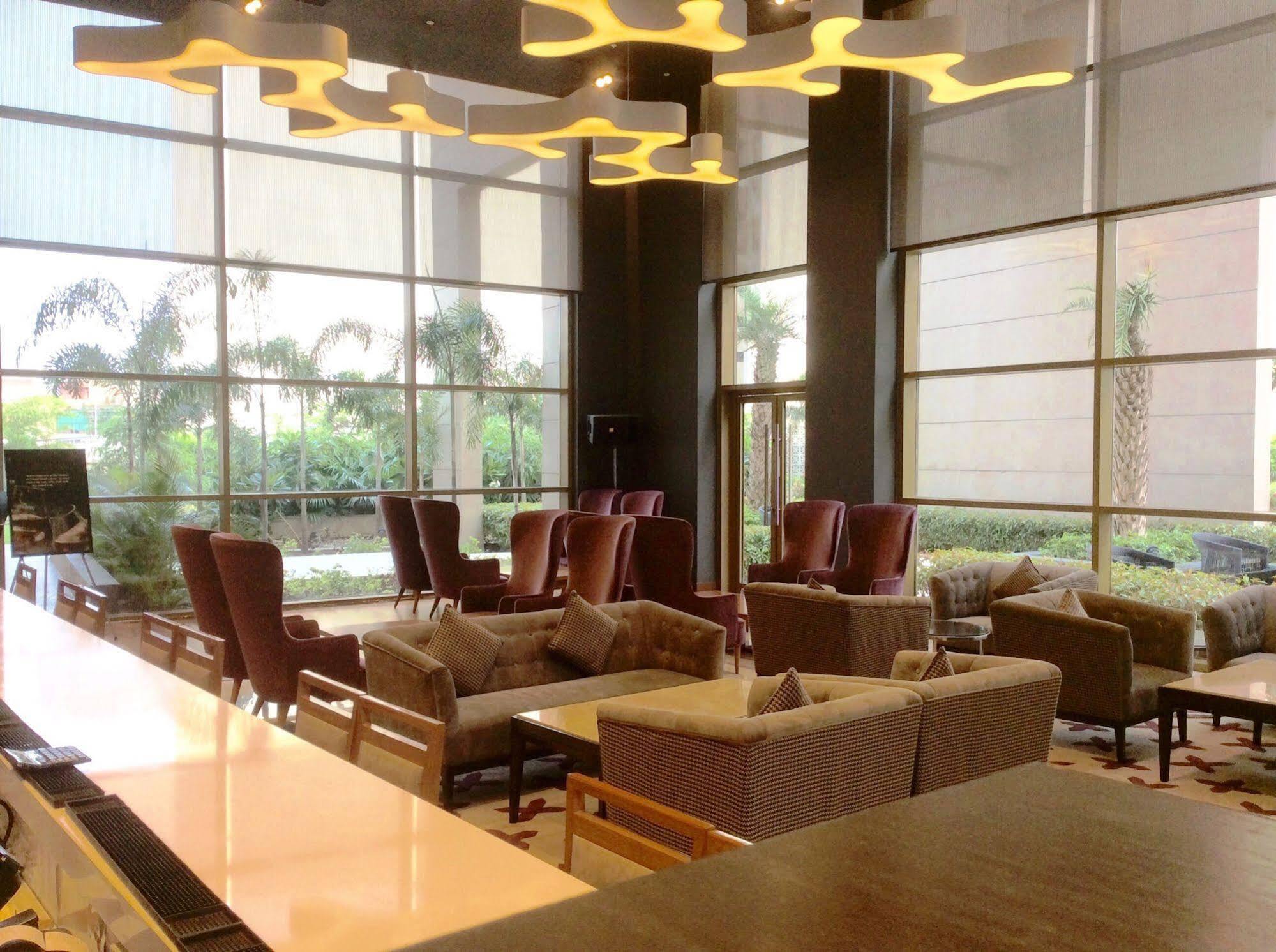 Taj Swarna, Amritsar Hotell Exteriör bild The lobby of the hotel